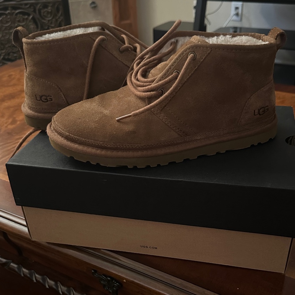 UGG men Tan Suede Boots